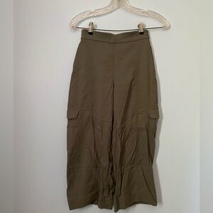 NWOT lululemon cropped wide leg cargo capri